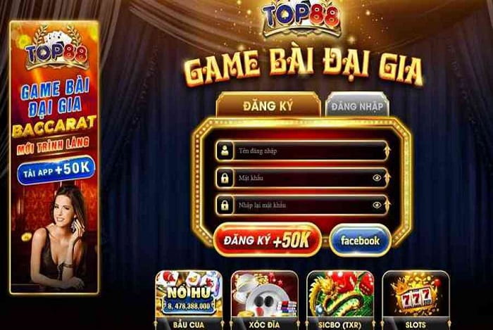 Bạn có thể chơi game bài trên cổng game này bằng cả PC và điện thoại